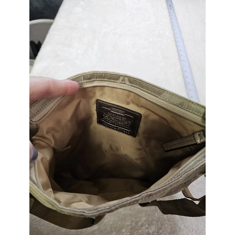 Coach Signature C Canvas Crossbody Bag‎ - Picture 9 of 10